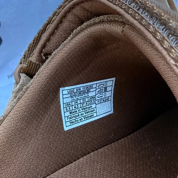 UGG Goldenstar Clog Chestnut - Picture 4 of 5